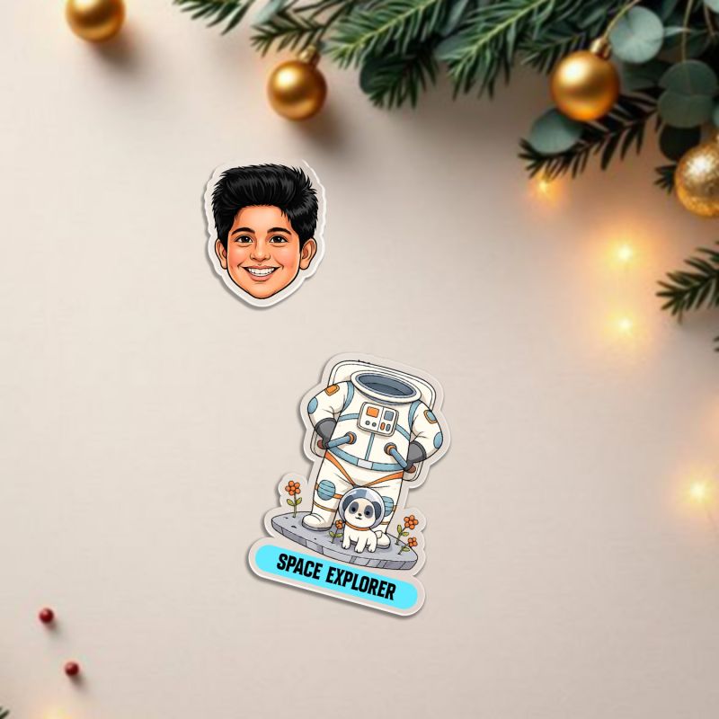 Astronaut Bobblehead Figurine Solar Powered with Moving Head Feature for Car Dashboard Decor Gift for Astronaut Fans & Car Lover